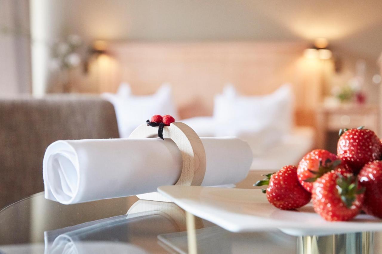 Hotel Restaurant Zur Sonne St. Peter Екстериор снимка